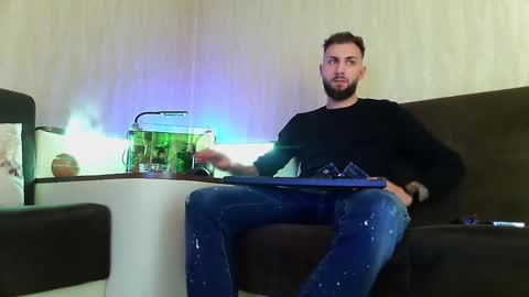 Robbie online show from 03-04-25, 09:11