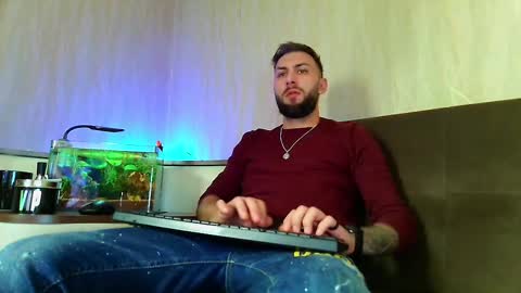 Robbie online show from 03-08-25, 08:35