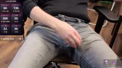 Snapshot of jan_martin chatting on 12-19-25, 02:02 Jan Martin online show from 12-19-25, 02:02