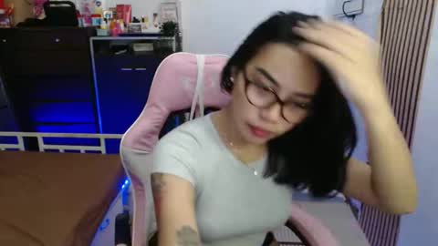 Snapshot of jana_ngosh chatting on 10-17-25, 12:14 Jana online show from 10-17-25, 12:14