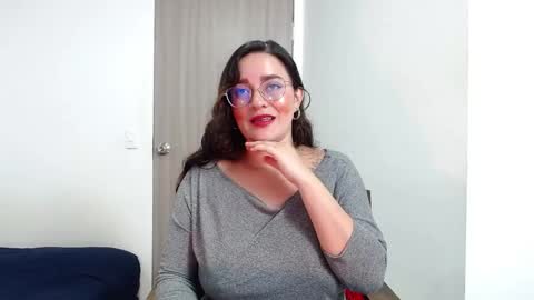 Snapshot of jane_and_paul1 chatting on 01-20-25, 01:50    online show from 01-20-25, 01:50