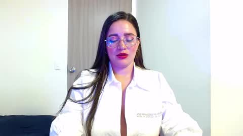 Snapshot of jane_and_paul1 chatting on 02-05-25, 02:40    online show from 02-05-25, 02:40