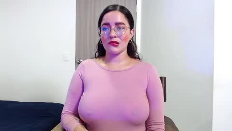Snapshot of jane_and_paul1 chatting on 02-20-25, 10:59    online show from 02-20-25, 10:59