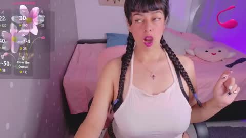 Snapshot of jane_atwood_ chatting on 09-10-25, 02:06 Jane Atwood online show from 09-10-25, 02:06