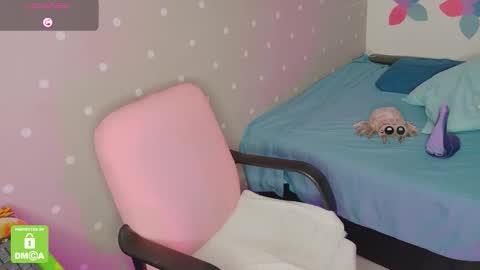 Snapshot of jane_atwood_ chatting on 11-16-25, 01:06 Jane Atwood online show from 11-16-25, 01:06