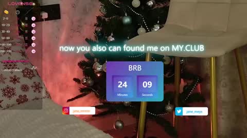 Snapshot of jane_meys chatting on 12-17-24, 08:12 your kitty JANE roawww online show from 12-17-24, 08:12