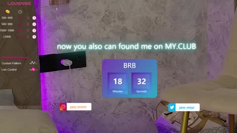 Snapshot of jane_meys chatting on 01-25-25, 11:13 your kitty JANE roawww online show from 01-25-25, 11:13