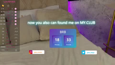 Snapshot of jane_meys chatting on 01-28-25, 08:14 your kitty JANE roawww online show from 01-28-25, 08:14