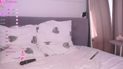 Jennifer  online show from 03-10-25, 09:10