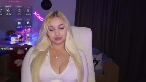 Snapshot of janemiss chatting on 06-15-26, 07:38 Jane online show from 06-15-26, 07:38