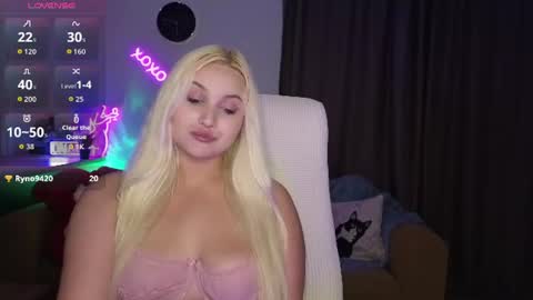 Snapshot of janemiss chatting on 06-20-26, 10:45 Jane online show from 06-20-26, 10:45
