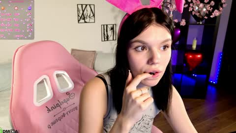 Alexia online show from 04-06-26, 09:32