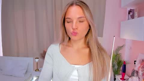 Snapshot of janewirtz chatting on 10-02-25, 07:15 Hi Im Alice and here youll find something online show from 10-02-25, 07:15