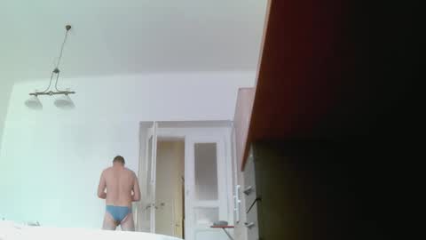 mature-man online show from 11-08-25, 08:47