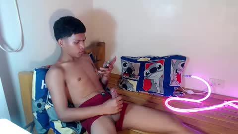 janlloyd04 online show from 09-12-25, 03:01