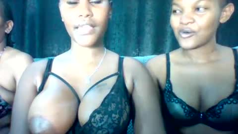 Snapshot of jannyshiko75 chatting on 05-19-26, 12:33 jannyshiko75 online show from 05-19-26, 12:33