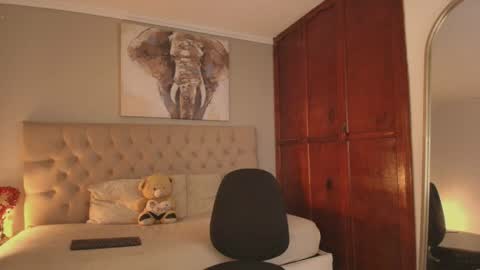 janomar01 online show from 04-10-26, 07:40