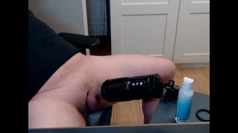Snapshot of japiekrekel2 chatting on 05-12-26, 05:54 John online show from 05-12-26, 05:54