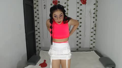 Snapshot of japonesa01 chatting on 03-04-25, 10:02 Monik online show from 03-04-25, 10:02