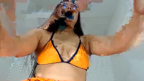 Snapshot of japonesa01 chatting on 10-25-25, 07:41 Monik online show from 10-25-25, 07:41