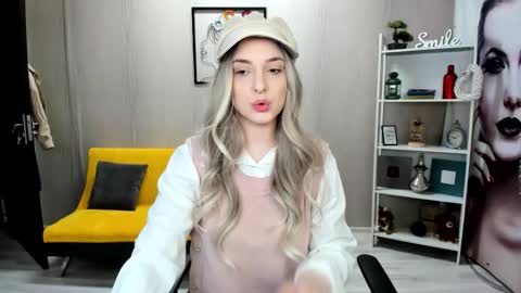 Snapshot of jaquelinlaurent chatting on 09-15-25, 06:08 JaquelinLaurent online show from 09-15-25, 06:08