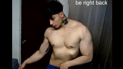 Snapshot of jareth_brunet chatting on 02-20-25, 06:35 Jareth online show from 02-20-25, 06:35
