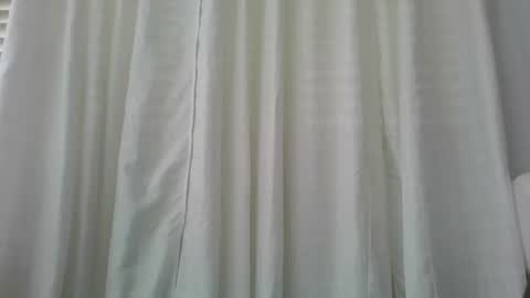 JarevavaX online show from 12-17-25, 04:07