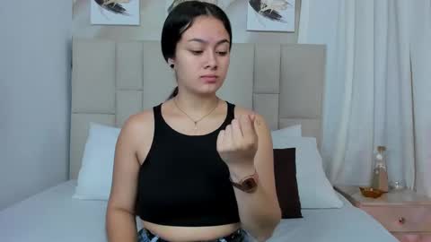 Snapshot of jaslyn__smith chatting on 01-13-25, 02:21 Jaslyn online show from 01-13-25, 02:21