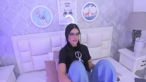 Jasmine online show from 10-22-25, 07:35