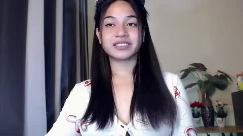 JASMINE online show from 04-18-26, 01:15
