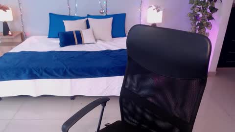 Instagram jasminecampbell1  online show from 12-05-25, 04:03