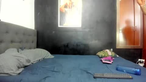    online show from 10-06-25, 01:14