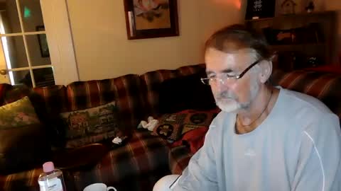 Snapshot of jasonreloaded694u chatting on 12-25-24, 03:06 Jason online show from 12-25-24, 03:06