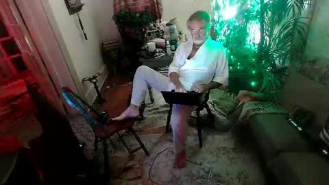 Snapshot of jasonreloaded694u chatting on 09-20-25, 08:26 Jason online show from 09-20-25, 08:26