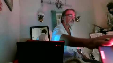 Snapshot of jasonreloaded694u chatting on 11-18-25, 10:52 Jason online show from 11-18-25, 10:52