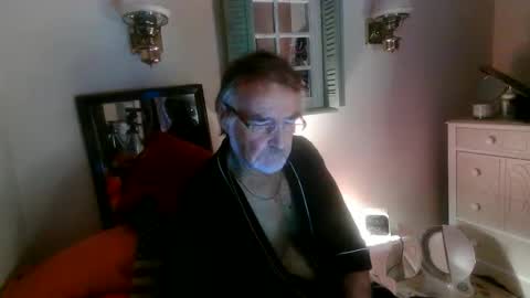 Snapshot of jasonreloaded694u chatting on 11-25-25, 11:32 Jason online show from 11-25-25, 11:32
