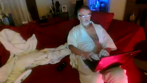 Snapshot of jasonreloaded694u chatting on 11-26-25, 08:04 Jason online show from 11-26-25, 08:04