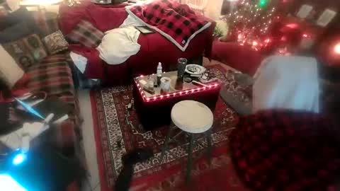 Snapshot of jasonreloaded694u chatting on 01-11-26, 05:40 Jason online show from 01-11-26, 05:40