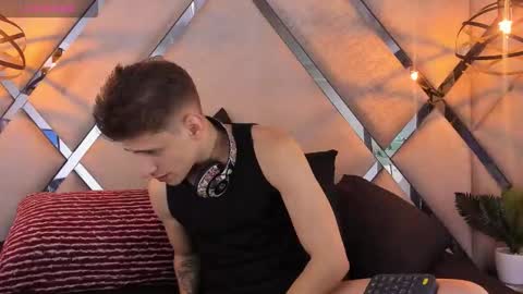 JASPER JONES online show from 03-10-26, 02:55