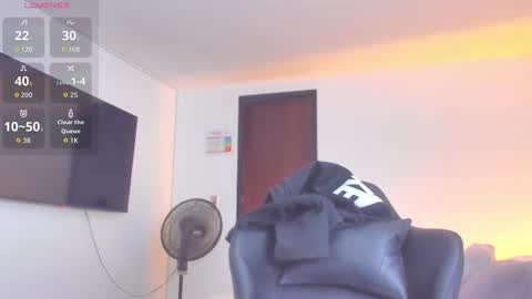 JBrooksXx online show from 10-07-25, 07:11