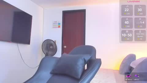 JBrooksXx online show from 10-18-25, 03:24