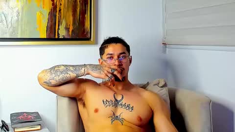 Snapshot of jasson_rodriguez69 chatting on 10-18-25, 04:59 Lil Dark online show from 10-18-25, 04:59