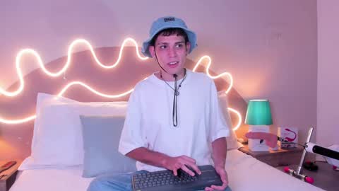 J A S S O N  online show from 10-05-25, 07:34