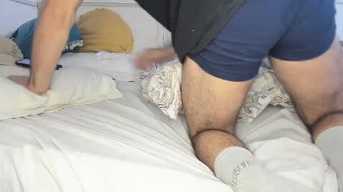 Snapshot of javierandaniel chatting on 05-19-26, 06:47 Javier online show from 05-19-26, 06:47