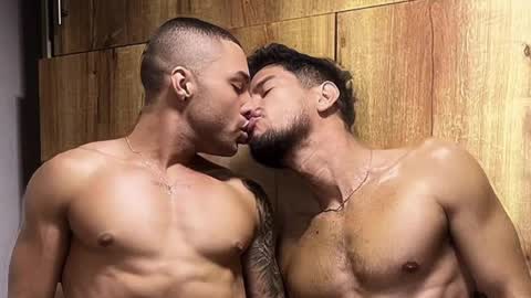 Snapshot of javiercarrera222 chatting on 02-16-25, 01:47 Javier online show from 02-16-25, 01:47