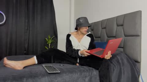 Javier online show from 01-19-26, 06:39