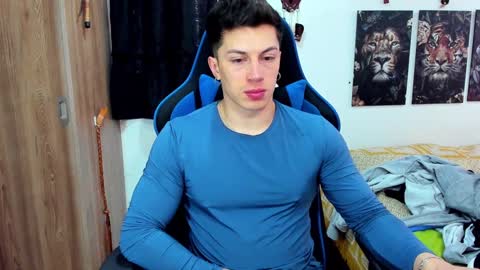 Snapshot of javiersexymann chatting on 12-11-24, 07:57 Javier online show from 12-11-24, 07:57