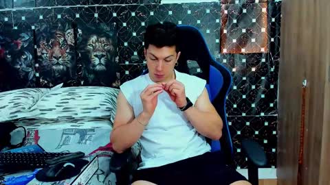 Snapshot of javiersexymann chatting on 03-03-26, 06:47 Javier online show from 03-03-26, 06:47