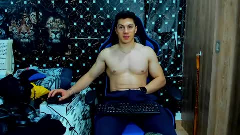 Snapshot of javiersexymann chatting on 04-17-26, 05:43 Javier online show from 04-17-26, 05:43