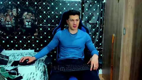 Snapshot of javiersexymann chatting on 05-10-26, 12:38 Javier online show from 05-10-26, 12:38